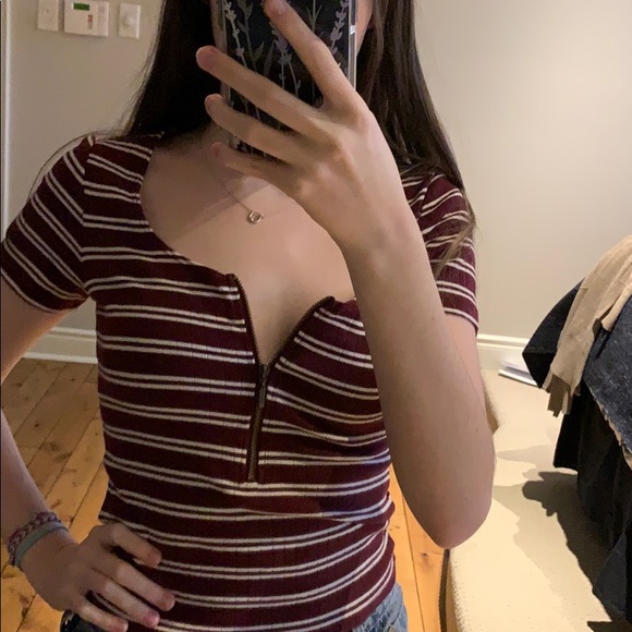 ribbed t-shirt with zipper - Picture 4 of 4